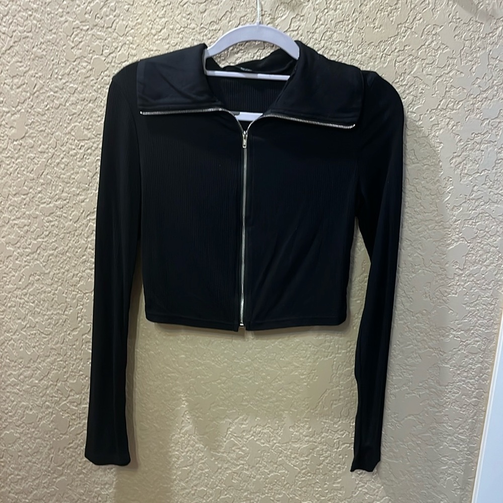 Long sleeve crop top